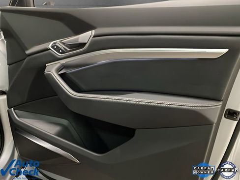 Used 2023 Audi e-tron Premium Plus w/ Premium Plus Package AWD/4WD image 79