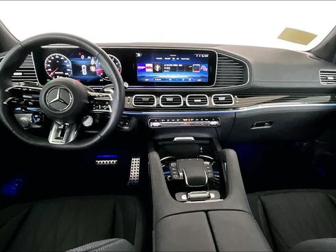 Used 2025 Mercedes-Benz GLS 63 AMG 4MATIC image 16