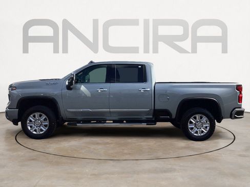 Used 2024 Chevrolet Silverado 3500 High Country w/ High Country Premium Package AWD/4WD image 11