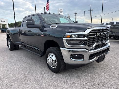 New 2026 RAM 3500 Tradesman AWD/4WD image 8