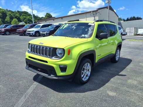 Certified 2019 Jeep Renegade Sport w/ Sport Appearance Group AWD/4WD image 3