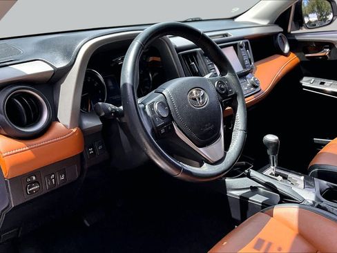 Used 2017 Toyota RAV4 Limited AWD/4WD image 18