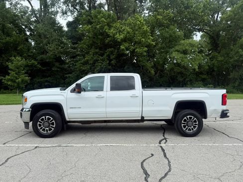 Used 2017 GMC Sierra 3500 SLE w/ Suspension Package, Off-Road AWD/4WD image 8