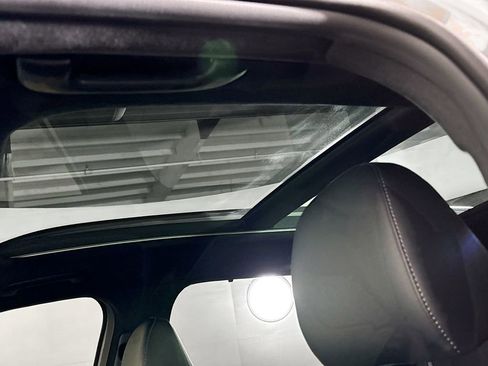 Used 2024 Kia Sorento SX Prestige image 19