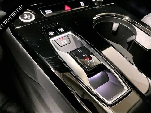 Certified 2025 Audi A6 e-tron Premium w/ Ultra Package AWD/4WD image 7
