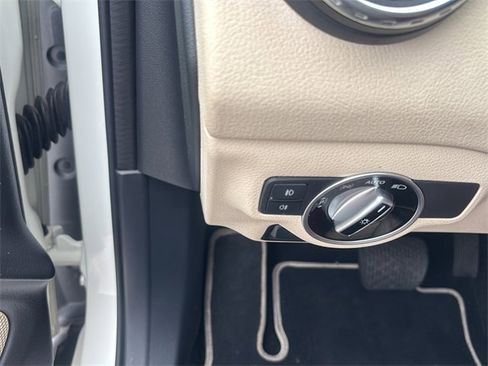 Used 2016 Mercedes-Benz GLA 250 image 22