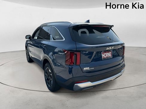 New 2025 Kia Sorento S image 5
