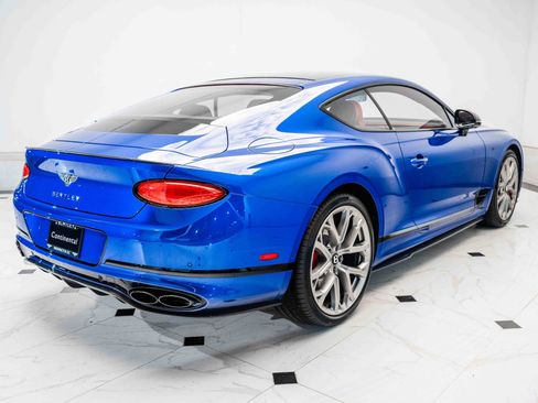 Used 2024 Bentley Continental GT V8 image 11