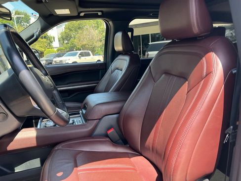 Used 2024 Ford Expedition Max Limited AWD/4WD image 10
