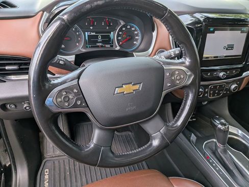 Used 2018 Chevrolet Traverse High Country AWD/4WD image 37