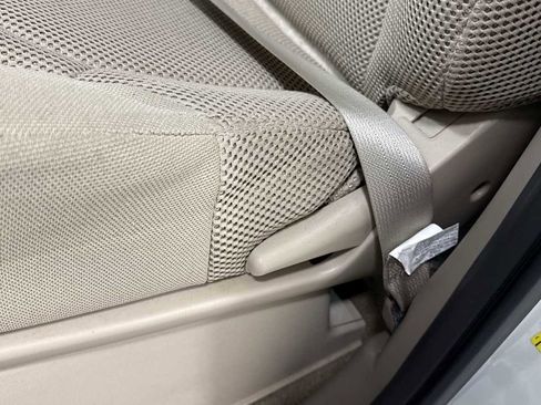 Used 2018 Nissan Frontier SV image 14