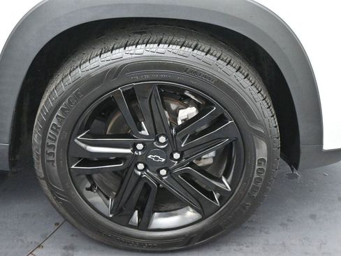 Used 2025 Chevrolet Trax ACTIV w/ Driver Confidence Package FWD image 30