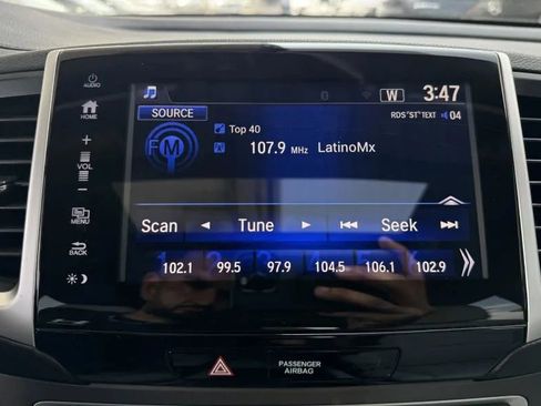 Used 2017 Honda Pilot EX-L image 33