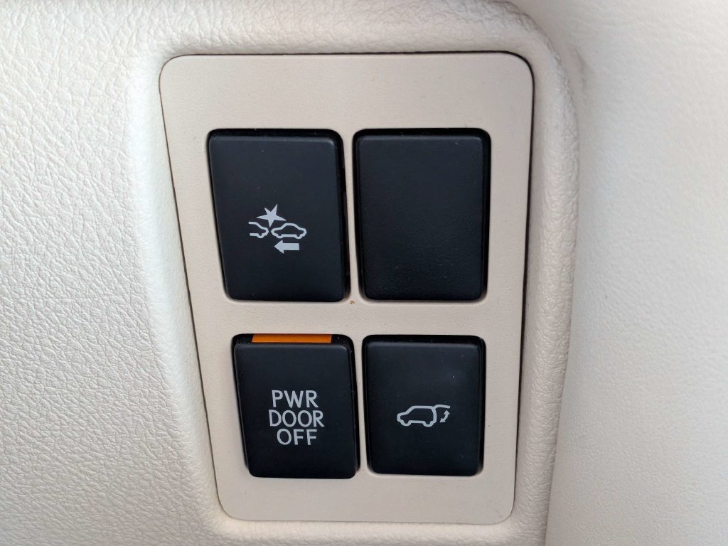Used 2018 Lexus LX 570 4WD w/ Luxury Package image 39