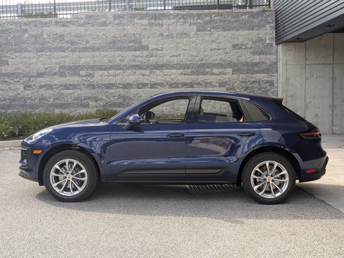 New 2026 Porsche Macan image 2