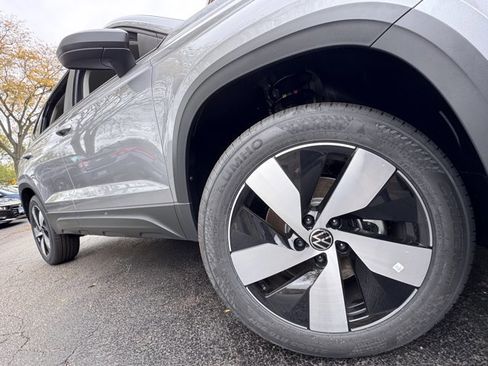 New 2025 Volkswagen Taos S image 7