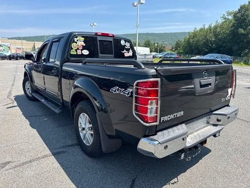 Used 2018 Nissan Frontier SV w/ Value Truck Package AWD/4WD image 8