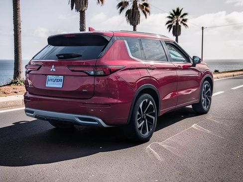 Used 2023 Mitsubishi Outlander SEL FWD image 5