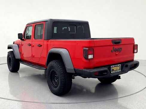 Used 2020 Jeep Gladiator Sport w/ Technology Group AWD/4WD image 2