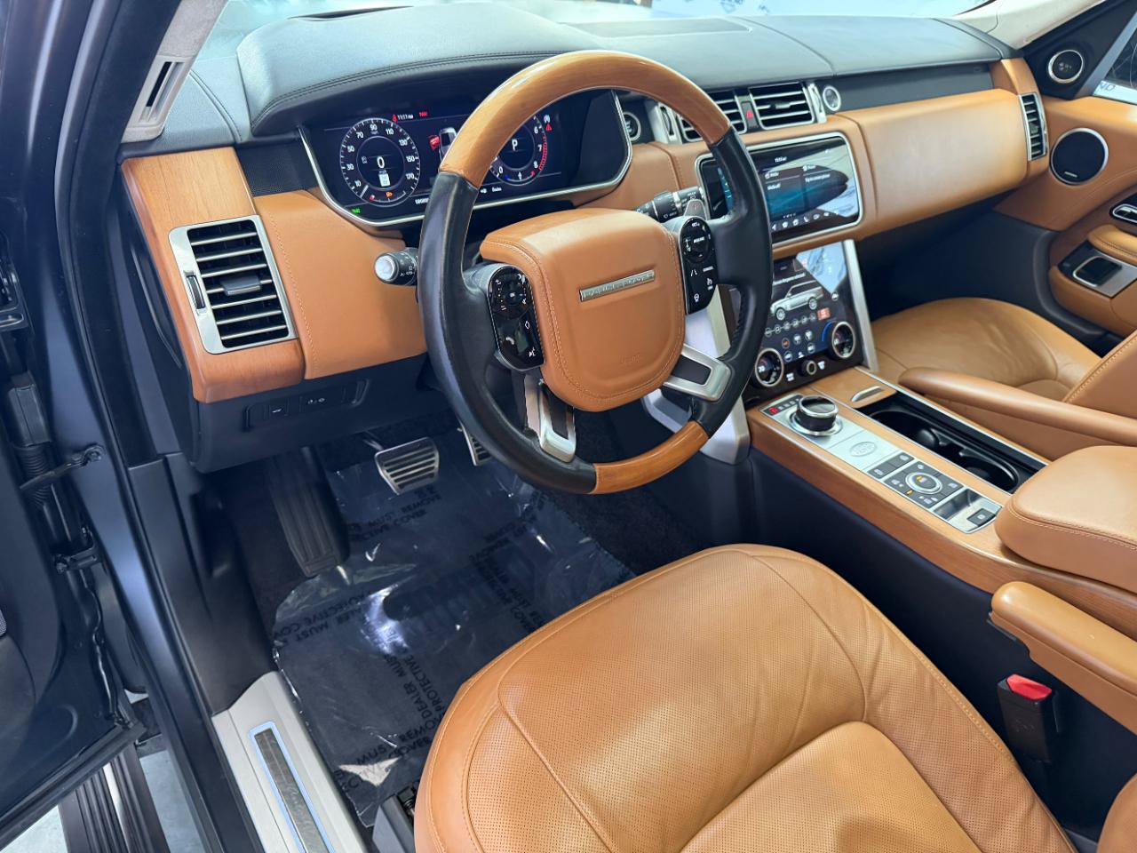 Used 2020 Land Rover Range Rover Long Wheelbase Autobiography AWD/4WD image 16
