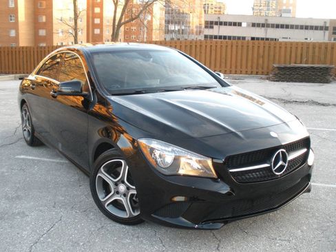 Used 2014 Mercedes-Benz CLA 250 image 2