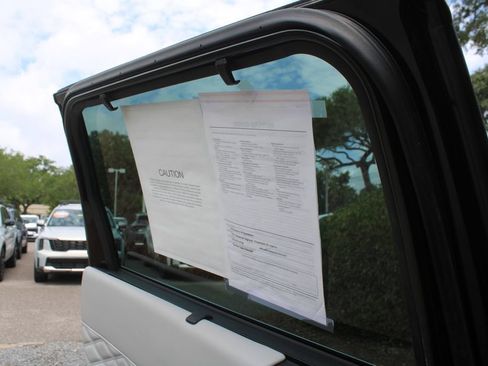 Used 2023 Mitsubishi Outlander SEL AWD/4WD image 28