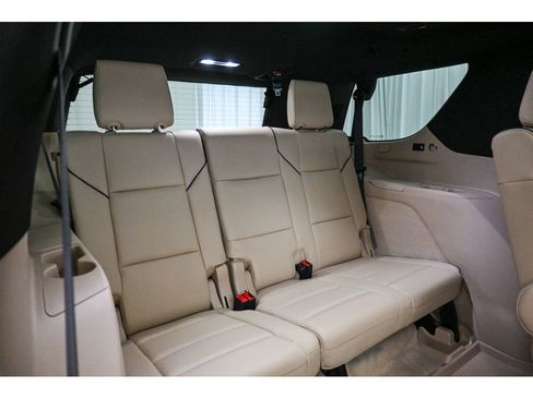 Used 2023 Cadillac Escalade Premium Luxury w/ Performance Package image 19