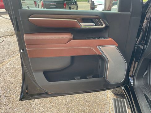 Used 2024 GMC Sierra 2500 Denali Ultimate w/ Max Trailering Package AWD/4WD image 18