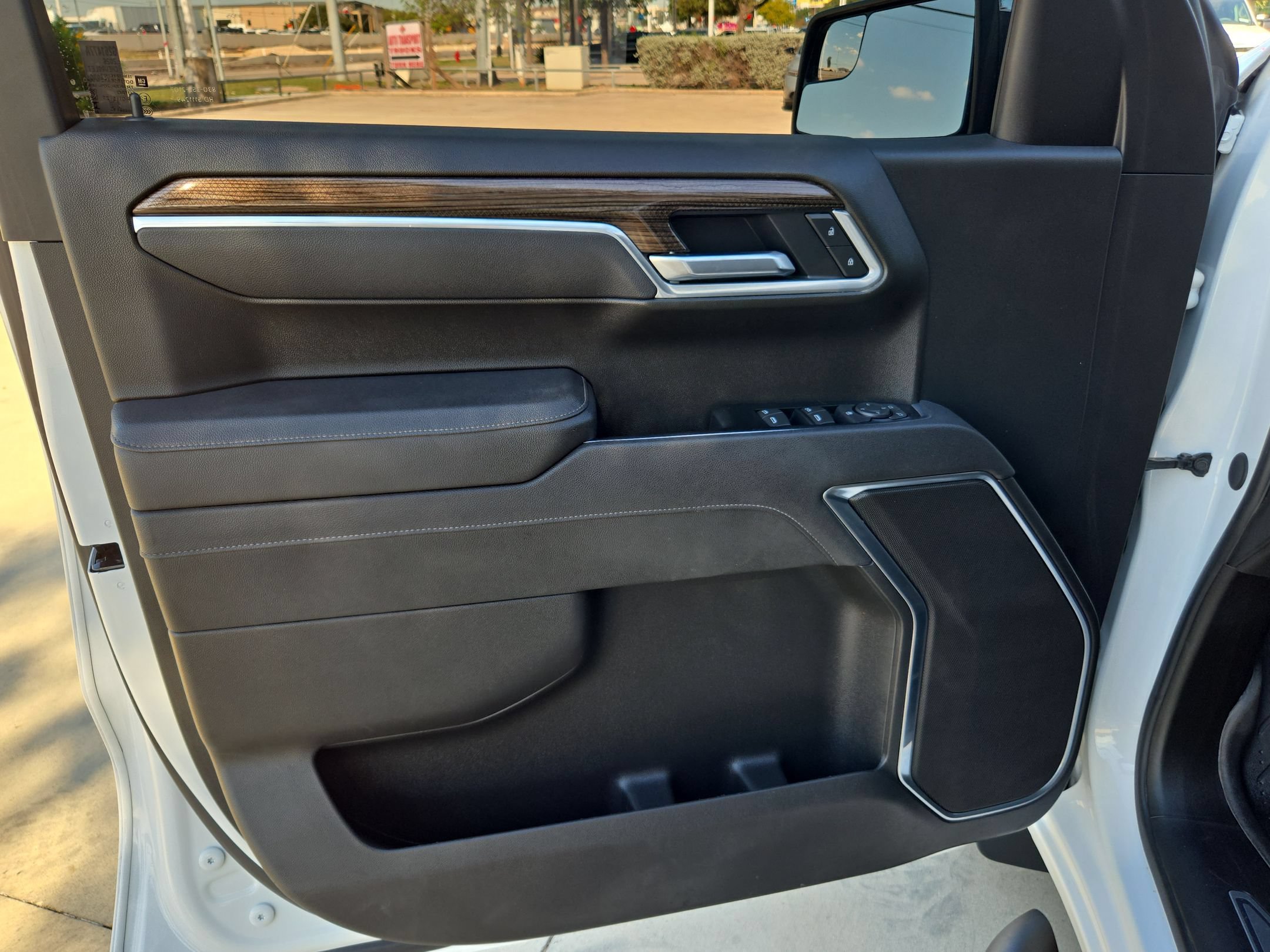 Certified 2026 Chevrolet Silverado 1500 LT RWD image 11