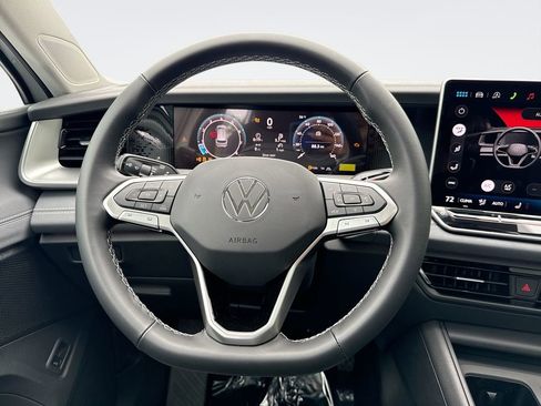 New 2026 Volkswagen Tiguan SE AWD/4WD image 11