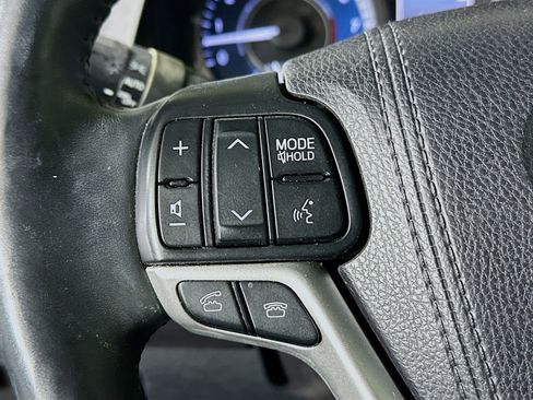Used 2016 Toyota Sienna Limited FWD image 15