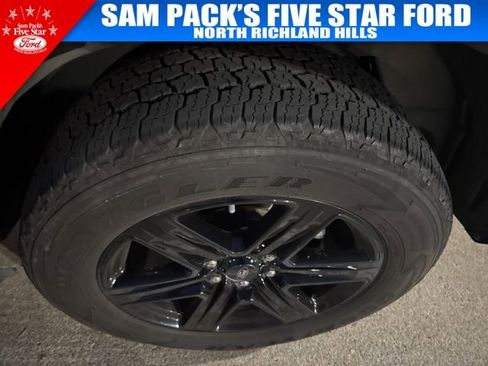 Used 2021 Ford Expedition XLT image 7