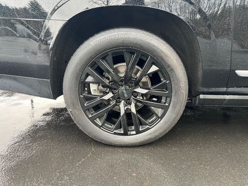 Used 2023 GMC Yukon XL Denali image 22