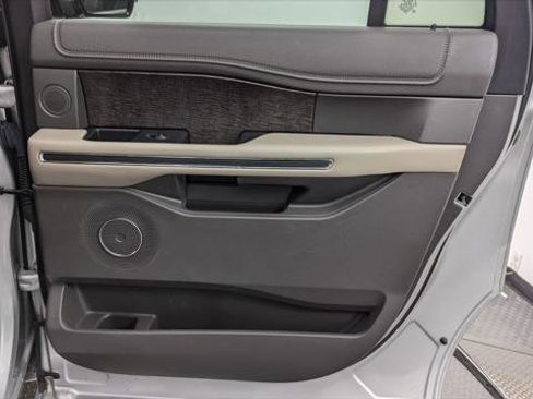 Used 2019 Ford Expedition Max Limited image 19