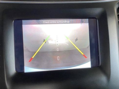 Used 2021 Jeep Cherokee Latitude Plus AWD/4WD image 25