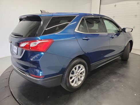 Used 2019 Chevrolet Equinox LT w/ Driver Convenience Package FWD image 9