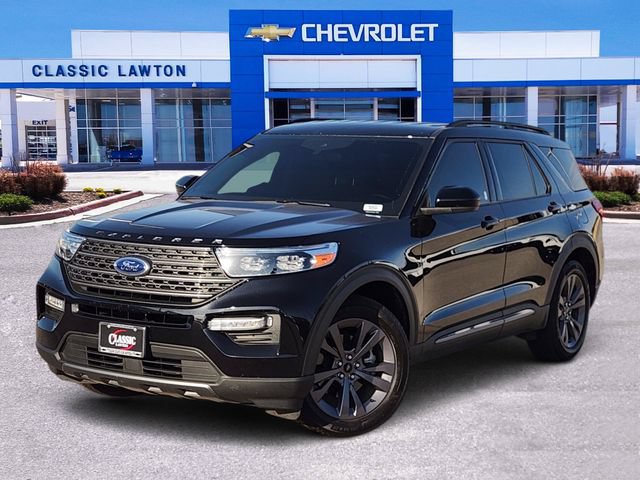 Used 2023 Ford Explorer XLT w/ Equipment Group 202A RWD image 1