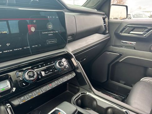 Used 2023 GMC Sierra 1500 AT4X image 26