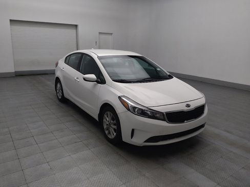 Used 2017 Kia Forte S image 13