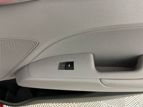 Used 2020 Hyundai Elantra SEL w/ Winter Weather Package image 11