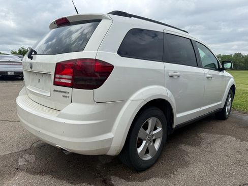 Used 2010 Dodge Journey SXT w/ Flexible Seating Group FWD image 10