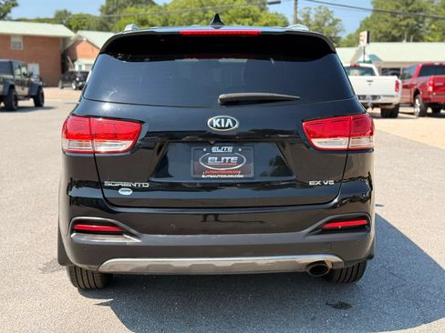 Used 2016 Kia Sorento EX FWD image 8