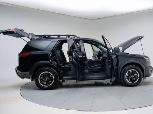Used 2024 Nissan Pathfinder Rock Creek image 13