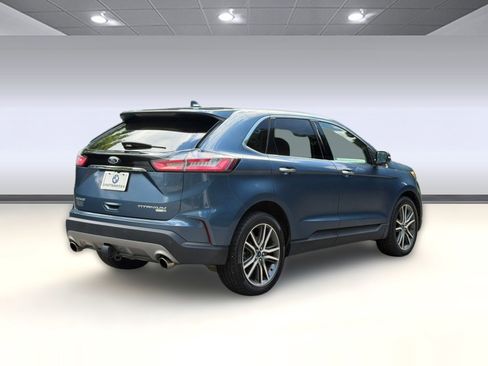 Used 2019 Ford Edge Titanium w/ Equipment Group 301A AWD/4WD image 9