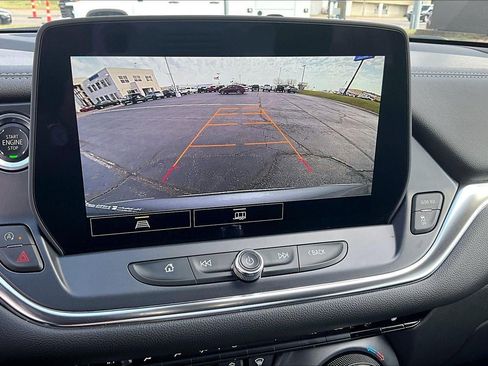 Used 2025 Chevrolet Blazer LT w/ Convenience Package image 22