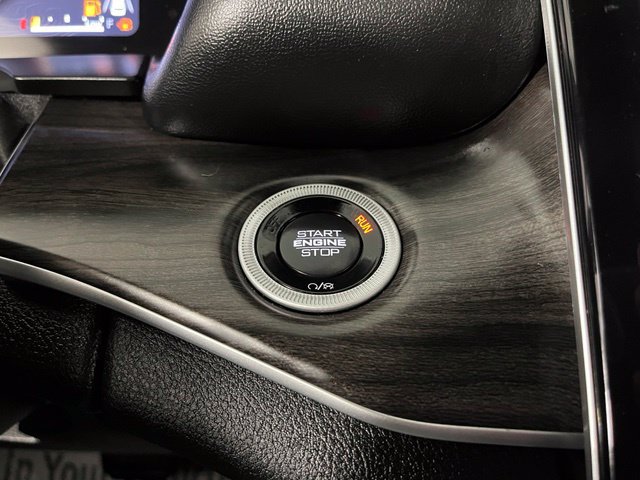 Used 2025 Jeep Grand Cherokee Limited AWD/4WD image 24