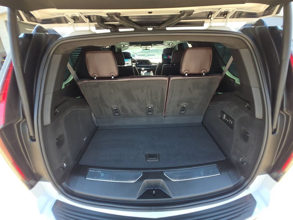 Certified 2023 Cadillac Escalade Sport Platinum w/ LPO, ONYX Package AWD/4WD image 29