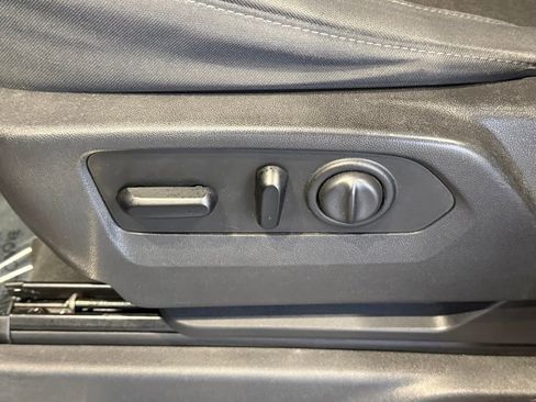 Used 2019 Chevrolet Silverado 1500 LT w/ Convenience Package image 20