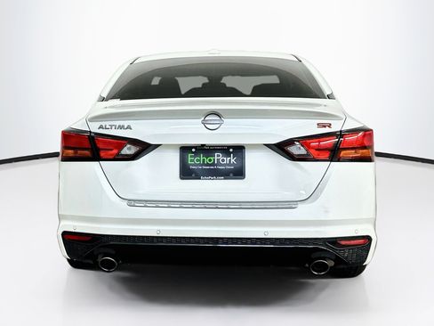 Used 2023 Nissan Altima 2.5 SR FWD image 7