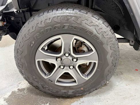 Used 2018 Jeep Wrangler Sport AWD/4WD image 10